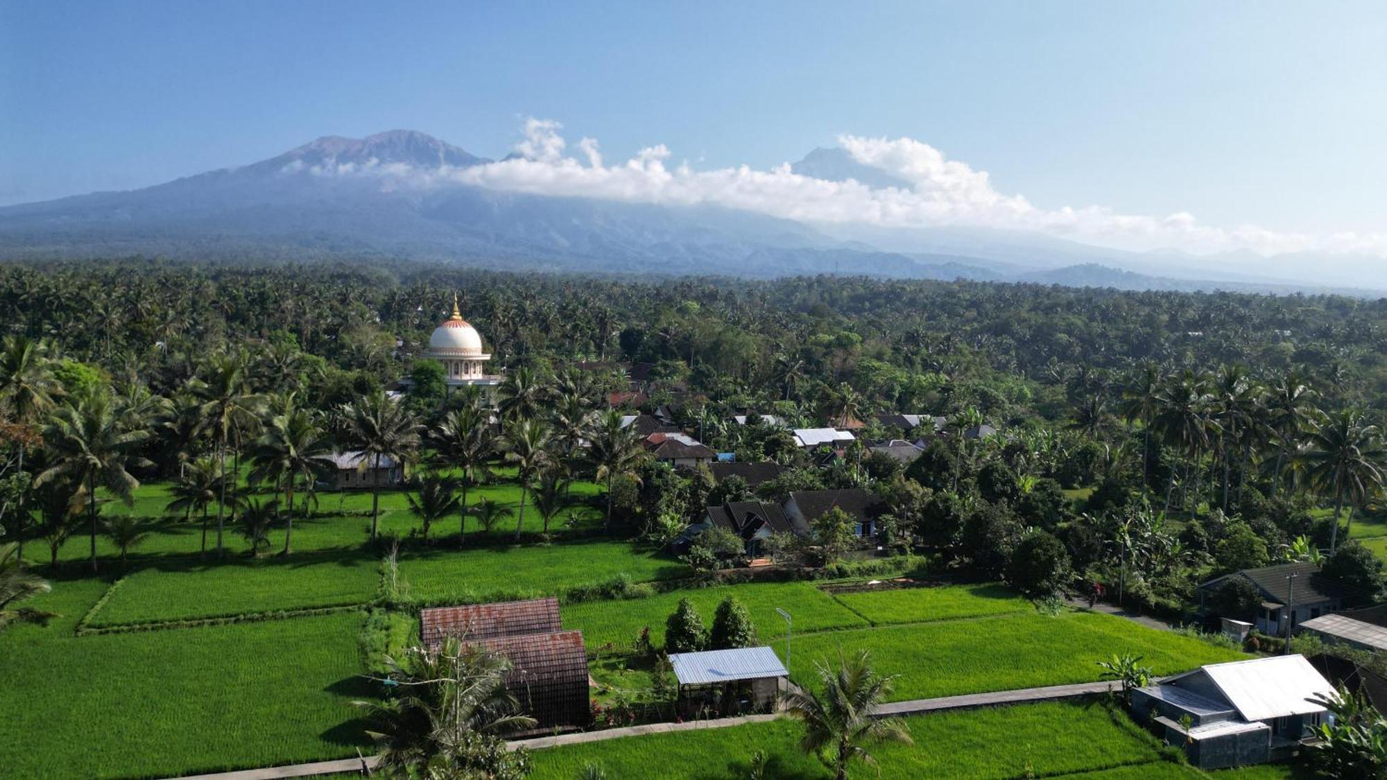 Bale Tetebatu Vila Exterior foto