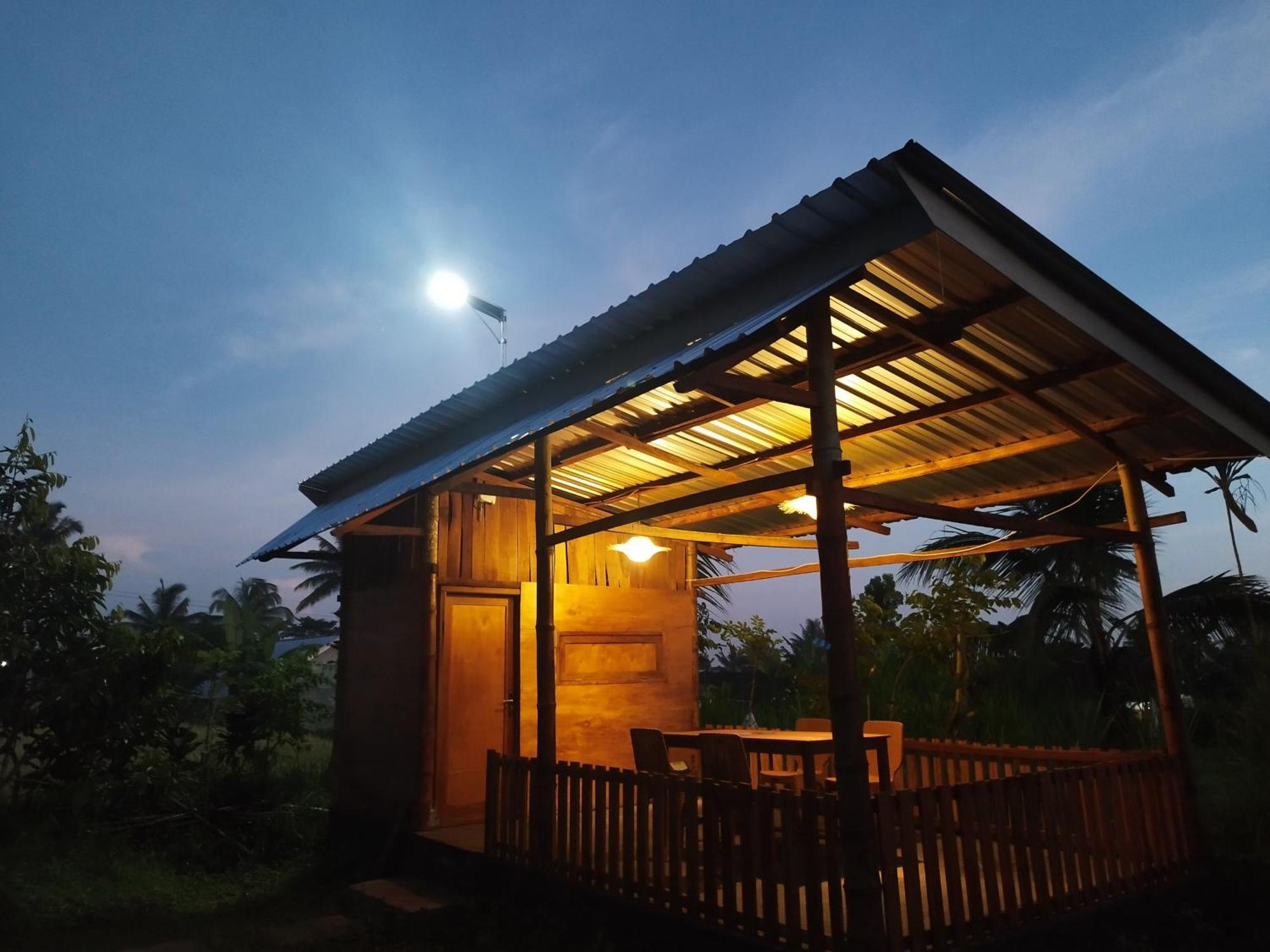 Bale Tetebatu Vila Exterior foto